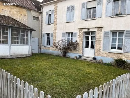 rare en centre-ville : 78 m²  jardin clos  cheminée et terrain à fort potentiel