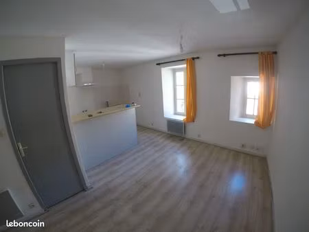t2 - 440 euros - 44 m²
