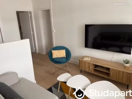 chambre 1 pièce 8 m²