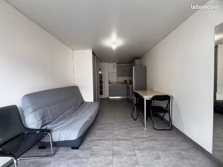 studio 1 pièce 29 m²
