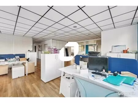bureaux 435 m²