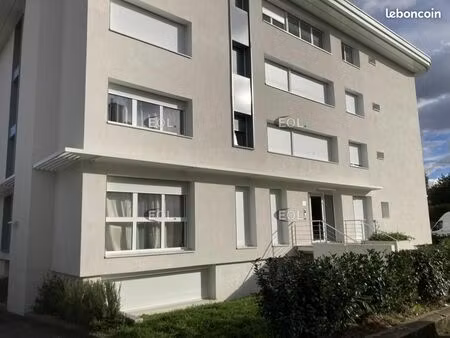 bureaux 200 m²
