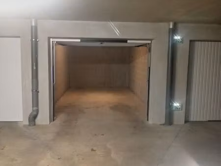 location garage 18 m2 quartier cinéma pathé