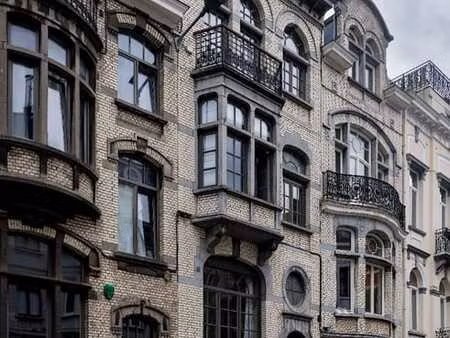 à louer – magnifique maison bel-étage de 330 m² à etterbeek