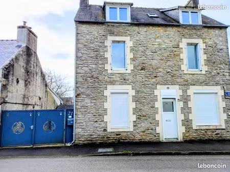 grande maison en pierres - centre bourg de combrit