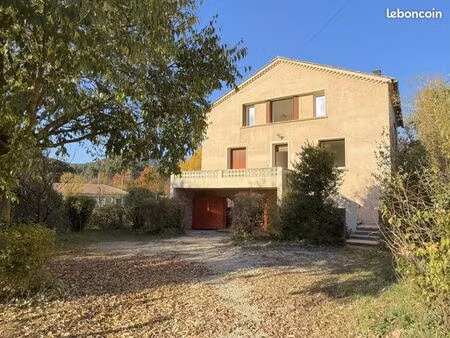 maison 5 pièces 145 m²
