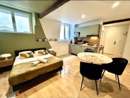 location studio meublé