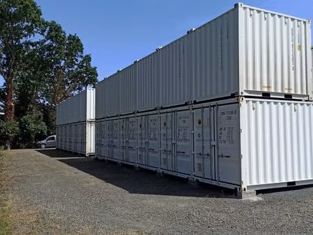 box de stockage 16 m3 en location / garde meuble en libre accès à lanvollon / accès par es