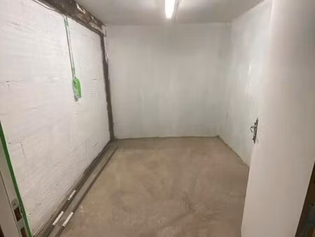 local commercial / bureau 8 m² hyper centre toulouse – rue saint-rome – à 30 m du capitole