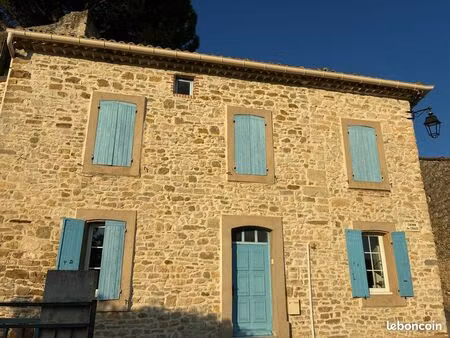 charmante maison en pierres en excellent état avec vue imprenable