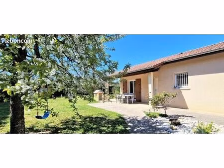 villa 4 pièces 85 m²