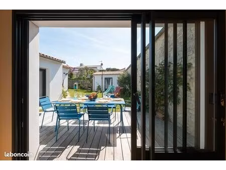 ancien chai rénové en coeur de village