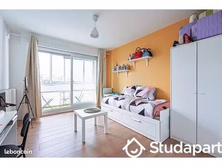 chambre 1 pièce 11 m²