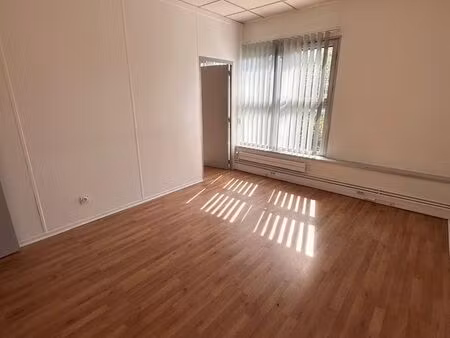 bureaux 51 m² – 3 espaces cloisonnés + cuisine – villiers-sur-marne (94)