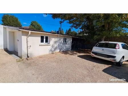 garage 29m2 et carport attenant