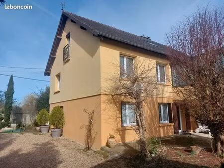 maison + dépendance+ terrain 867m2