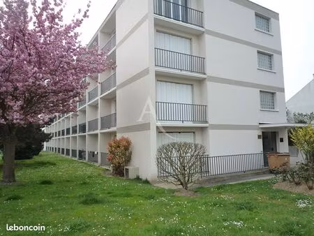studio 1 pièce 30 m²