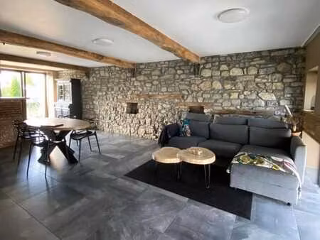 magnifique appartement de charme en triplex à louer 103 m2
