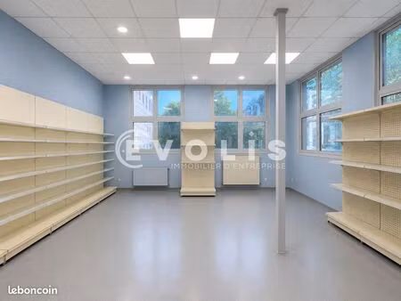 bureau 175 m²