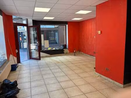 local commercial à louer  châtelet centre
