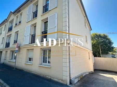 parking/box 15 m² taverny