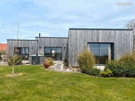maison bois toit plat contempraine proche bourneville