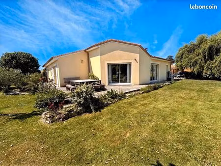 maison de plain-pied de 137m² à saint pierre d’eyraud