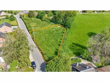superbe terrain à bâtir d'environ 1.692 m² !