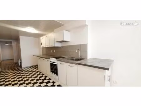 immeuble 180 m² montrejeau