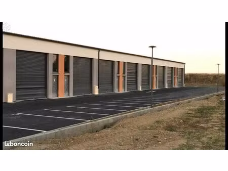 local d’activité / entrepôt - zone en jacca - bureau climatisé et parkings