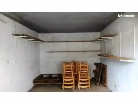 garage propre et sec pour stockage divers 16 m2 - 36 m