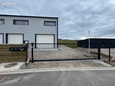 local d'activité commerciale 102 m² à louer drémil-lafage 31280