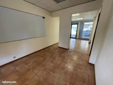 local commercial 35 m²