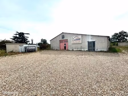 local commercial 400 m² saint-pierre-la-garenne