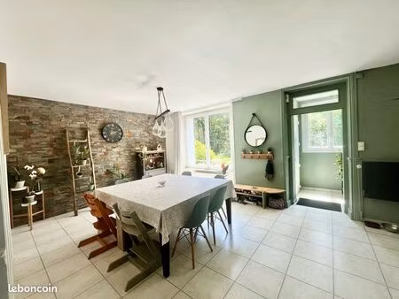 maison avec terrain clos de 2000m2 à 5min du port de doelan