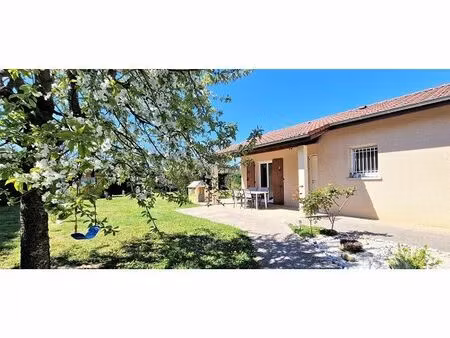 villa 4 pièces 85 m²
