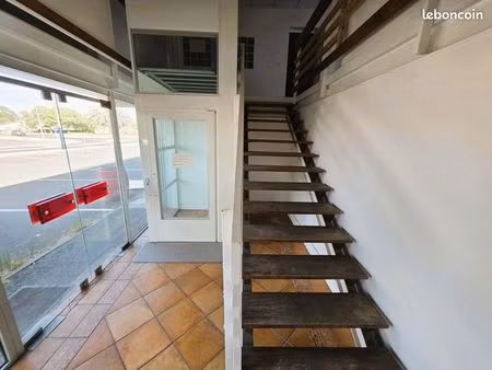 bureaux 156 m²