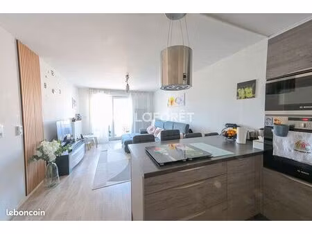 appartement 3 pièces 64 m²