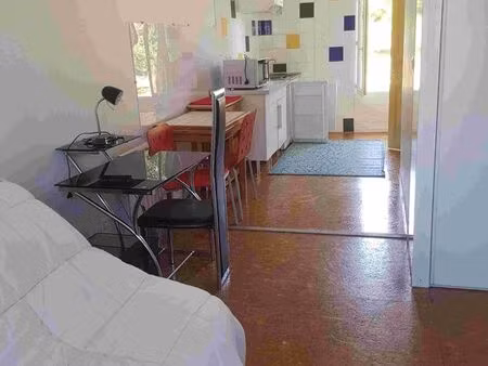 studio meublé saintes rive gauche clinique richelieu (proximité immédiate ifsi infirmier l