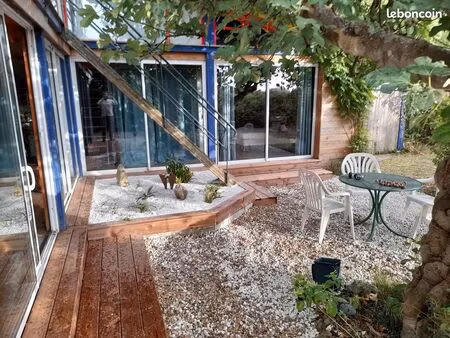 maison atypique meublée + grand jardin avec aperçu sur la mer