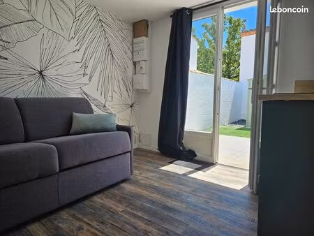 loue maison 15 m2 avec place de sationnement