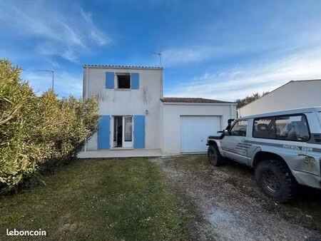 château 3 pièces 60 m²
