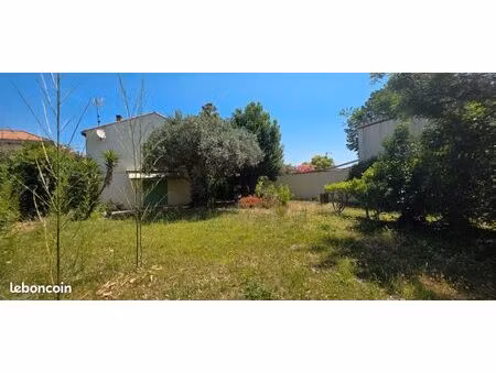 maison 200m2 sur terrain de 945m2 quartier beau soleil