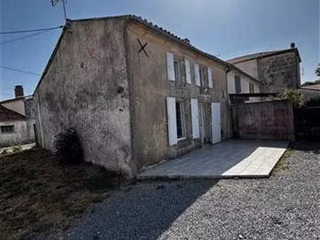 maison à la campagne