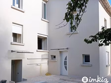 immeuble rénové - 8 appartements