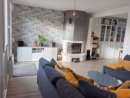 particulier vend maison 5/6 p. 114m2/ sur terrain clos de 400m2