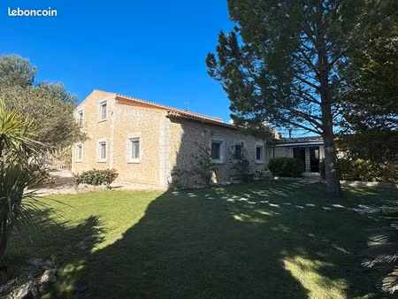 propriété 11 pièces 300 m²