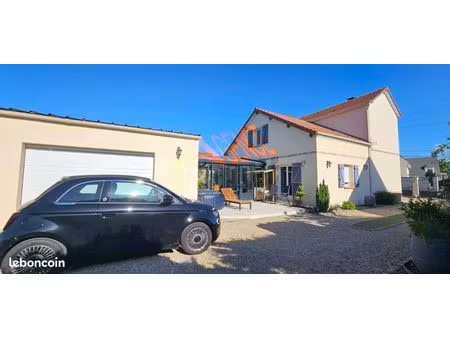 maison 8 pièces 140 m²