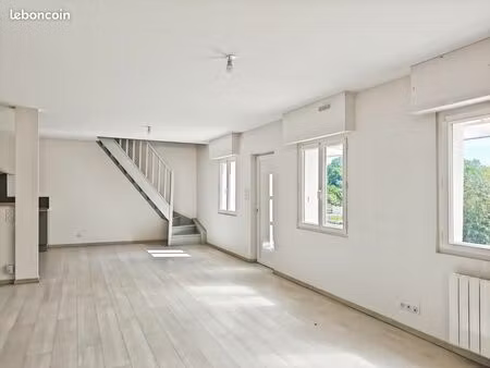appartement 2 pièces 81 m²