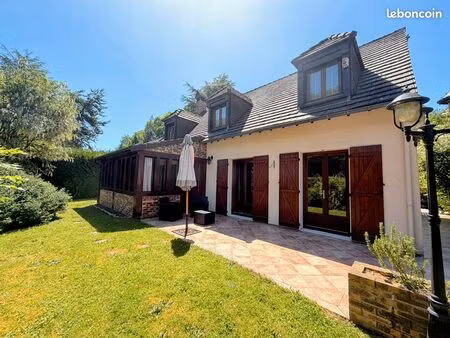 pavillon 8 pièces 180 m²